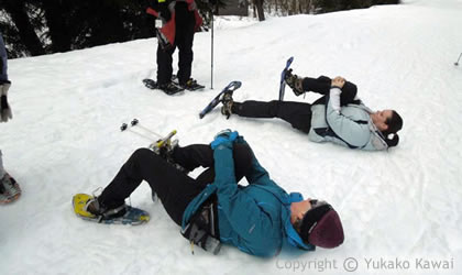 outdoor-snowshoe-in-ice-cave