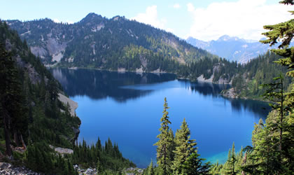 washington-trail-snow-lake