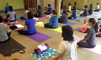 aroma-yoga-organic-lunch-420