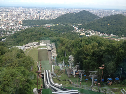 1972年の札幌冬季オリンピックの舞台でもあった大倉山ジャンプ競技場