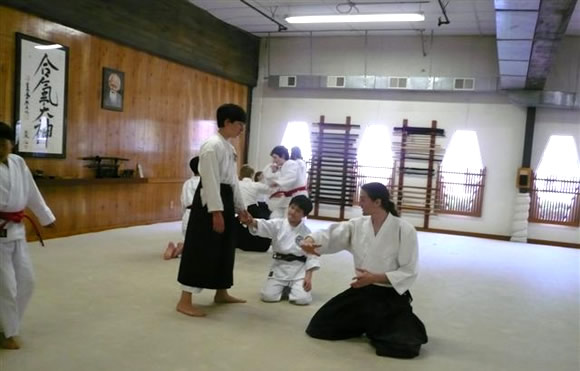 力による勝ち負けを否定し 技によって相手を制す 合気道イーストサイド Junglecity Com