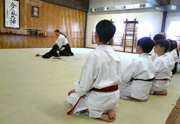 力による勝ち負けを否定し 技によって相手を制す 合気道イーストサイド Junglecity Com