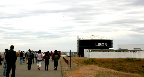 LIGO(重力波観測所