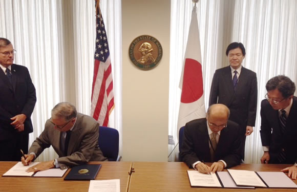 signing-of-moc