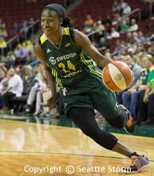 storm-jewell-loyd-220