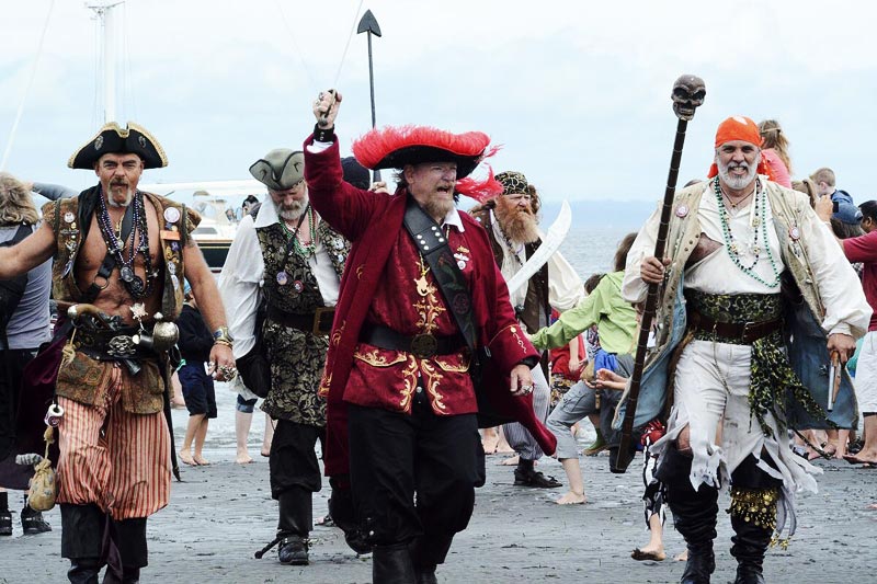 seafair-pirates-landing-2
