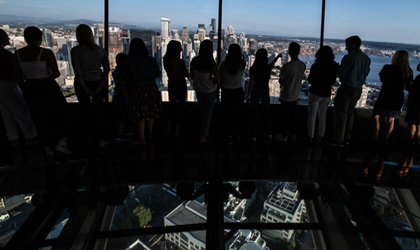space-needle-the-loupe-420-2