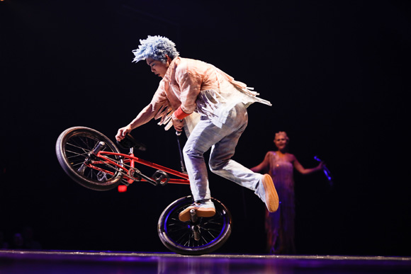 cirque-du-soleil-volta-11