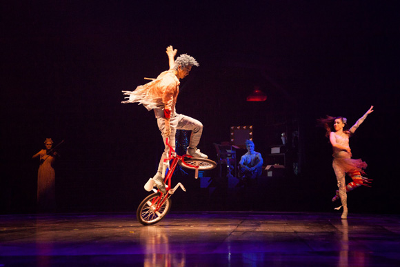 cirque-du-soleil-volta-6