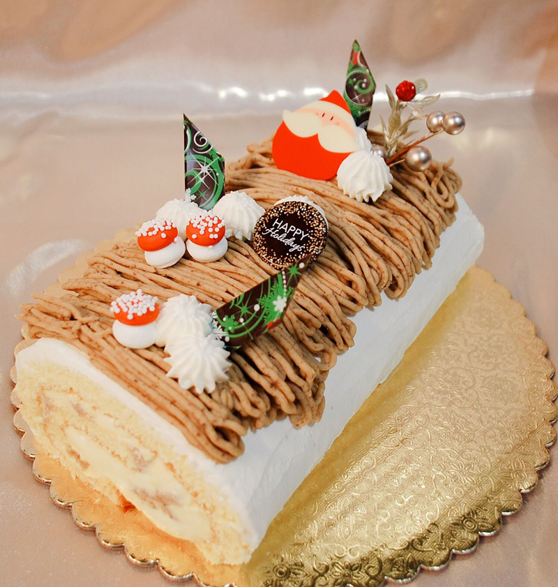 fumies-gold-christmas-cakes-2018-3