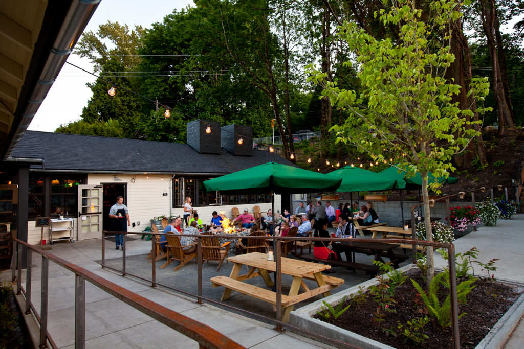 hollywood-tavern-3 - junglecity.com