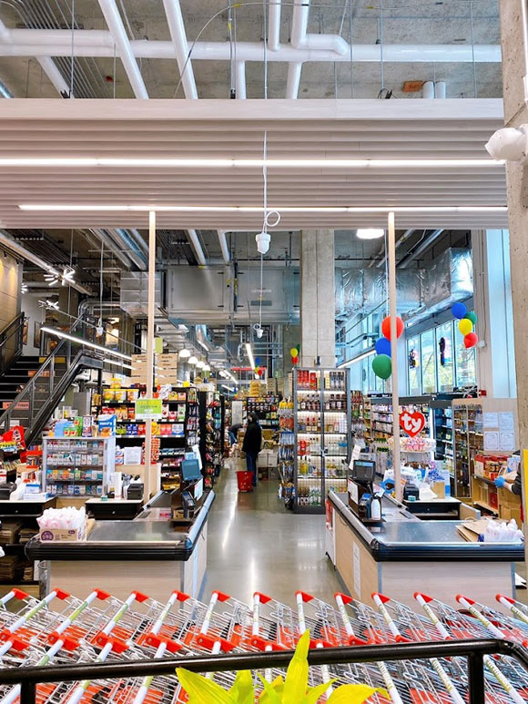 『H Mart』のコンビニ版『m2m』がライトレールのキャピトルヒル駅に開店