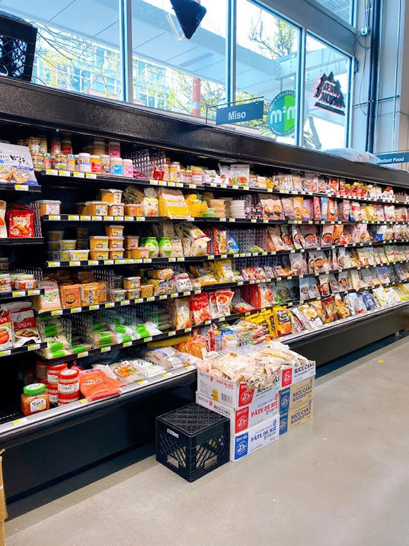 『H Mart』のコンビニ版『m2m』がライトレールのキャピトルヒル駅に開店