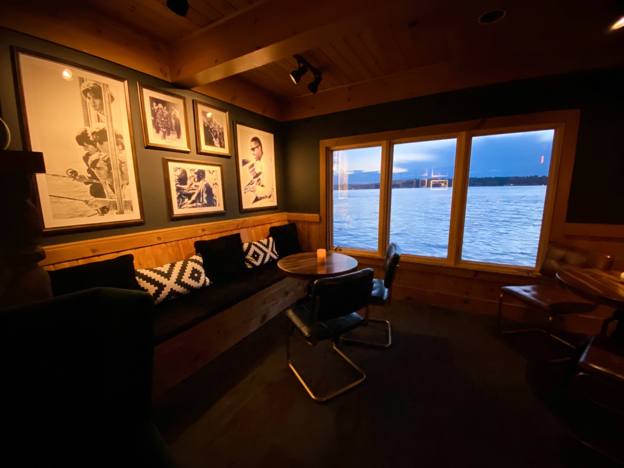 edgewater-hotel-2