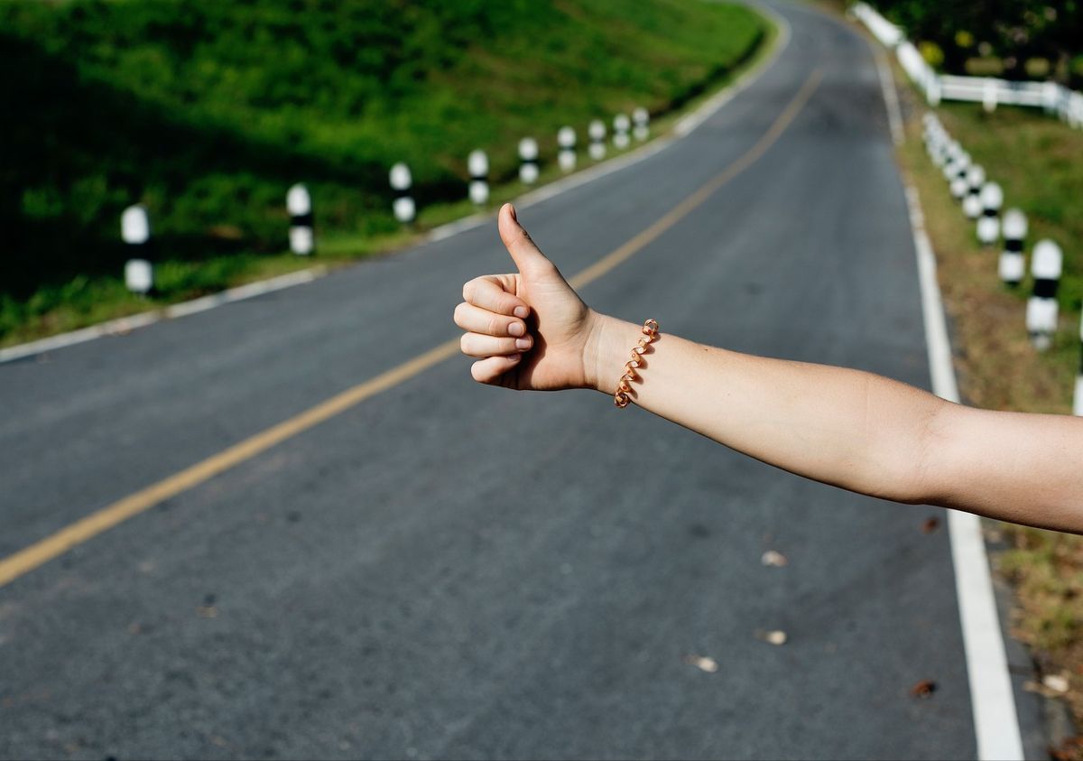 hitchhiking-1