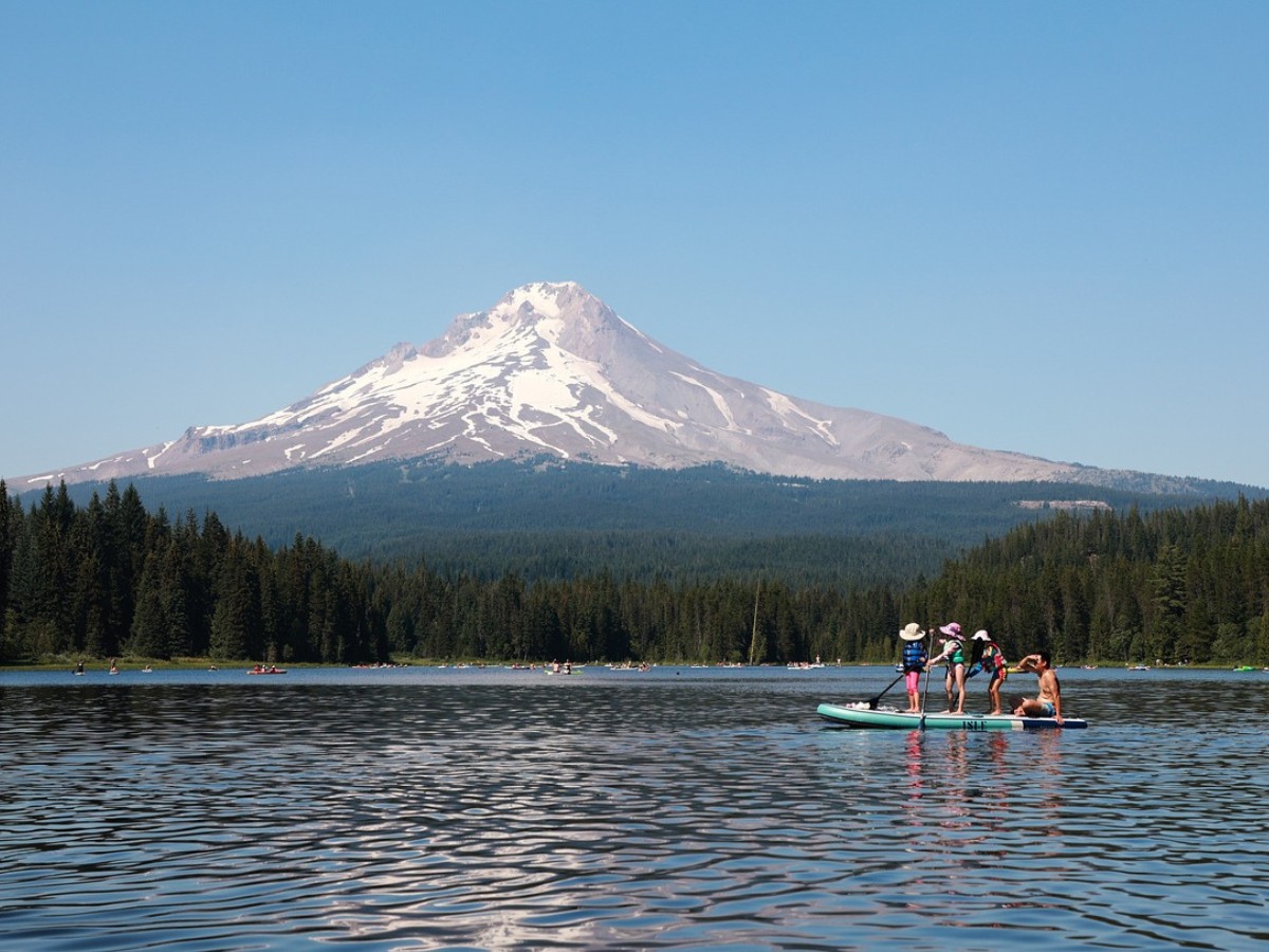 trillium-lake-1