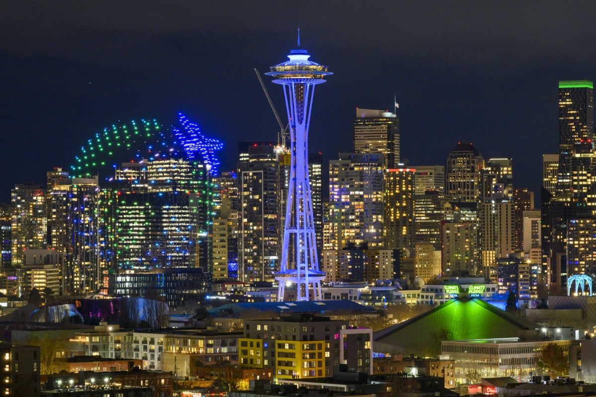 new-year-at-space-needle-2