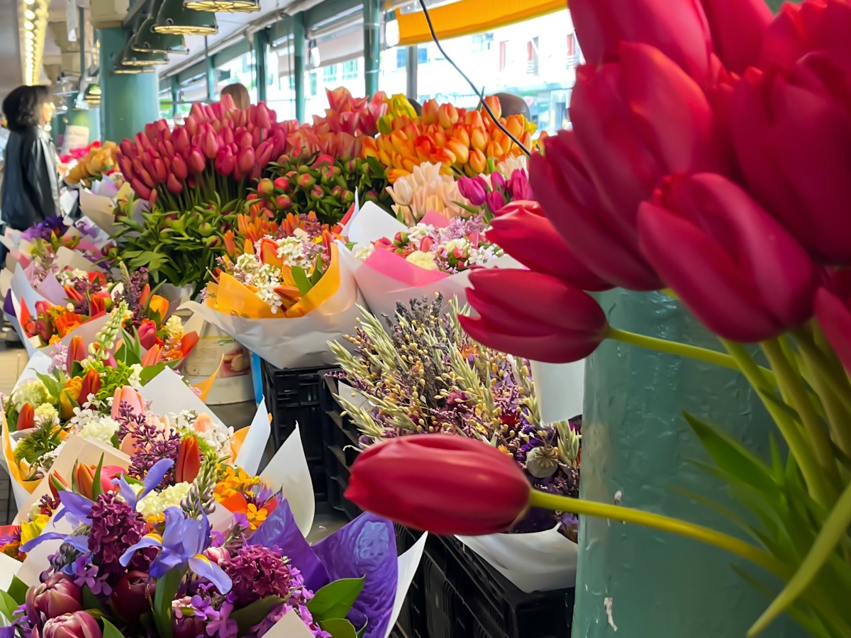 pike-place-market-mothers-day-1