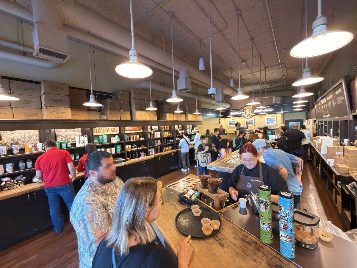 first-starbucks-13